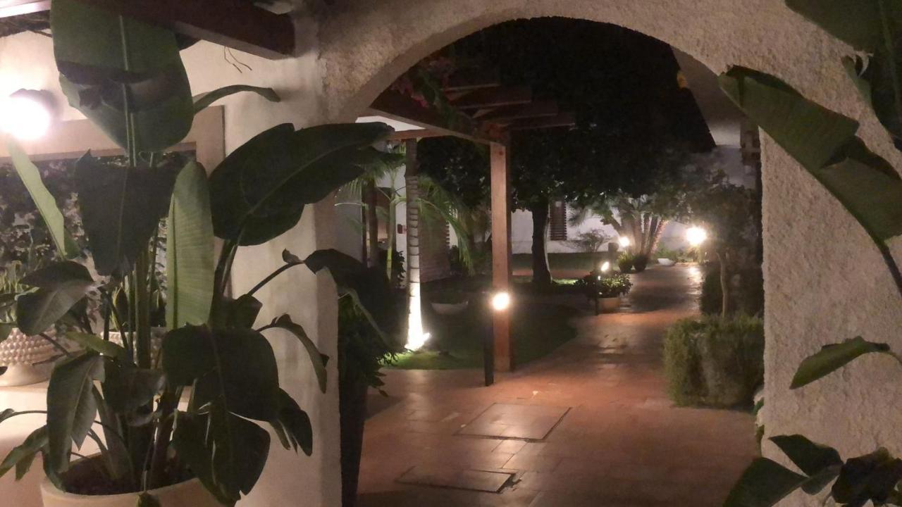 Hotel Redebora Torregrotta Екстер'єр фото